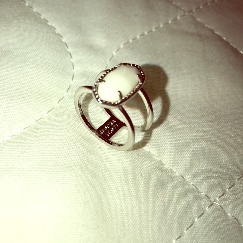 Kendra Scott “Elise” White MOP  Ring size 8